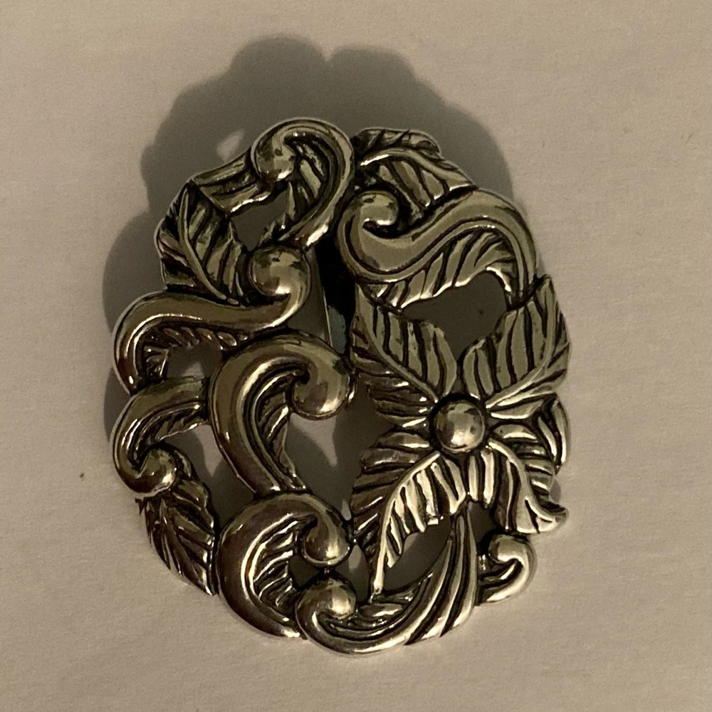 Carolyn Pollack Sterling Silver Floral Openwork Pendant